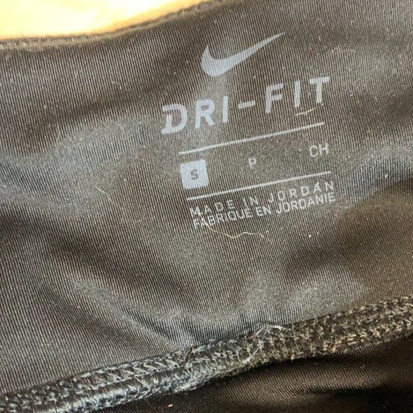 Nike women’s dri fit cropped  leggings- small - Picture 3 of 5
